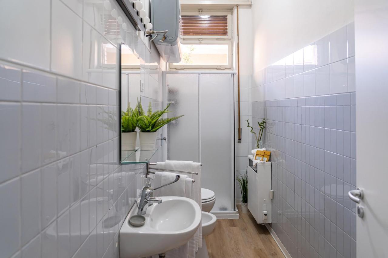 Casa Golgi - Pavia City - By Host4U Bagian luar foto