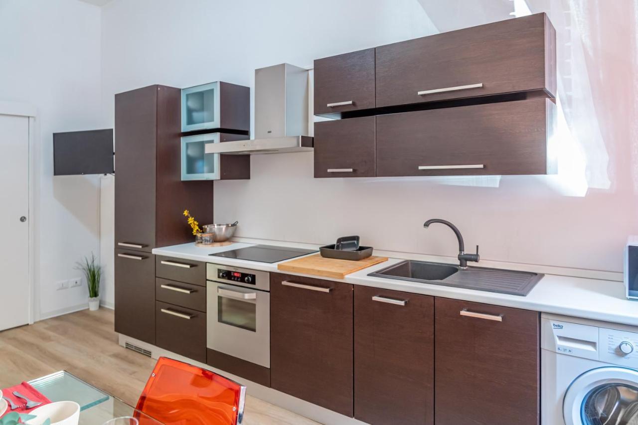 Casa Golgi - Pavia City - By Host4U Bagian luar foto